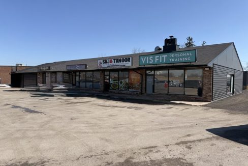 Wharncliffe Rd. S. 1830, Unit 4 - 01