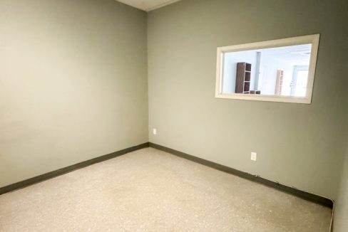 Commissioners Rd. E. 920, Unit 118 - 11a