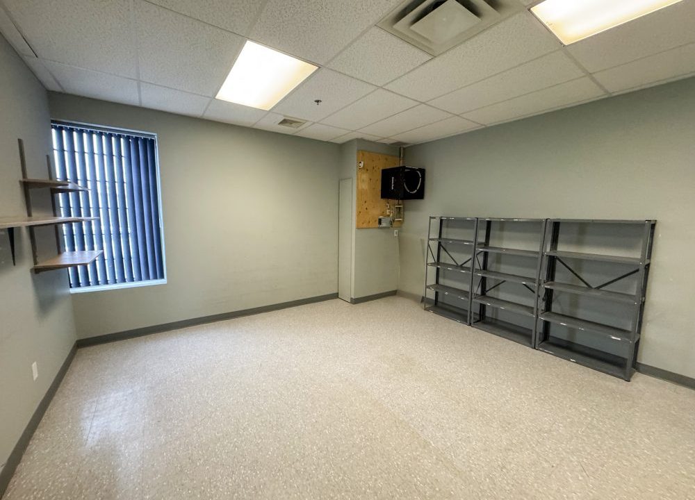 Commissioners Rd. E. 920, Unit 118 - 13a