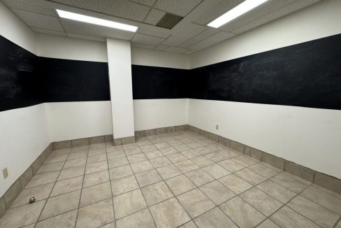 Mondamin St 41, Unit 8 - 02