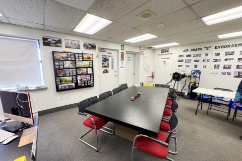 Wharncliffe Rd. S. 764 - 03a