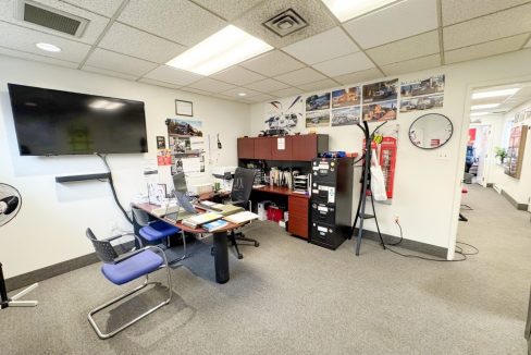 Wharncliffe Rd. S. 764 - 07a