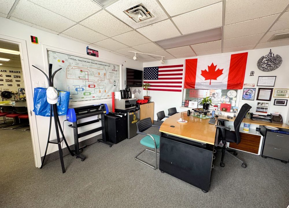 Wharncliffe Rd. S. 764 - 09a