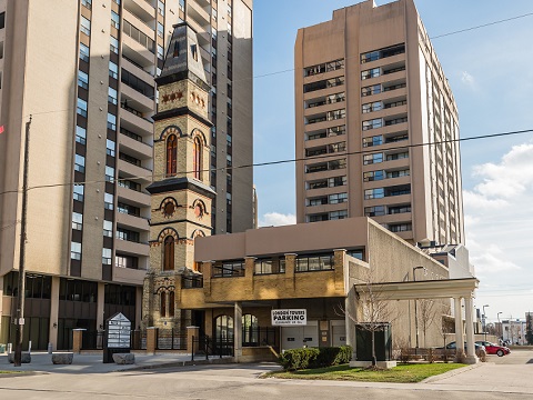 Dundas St. 379 - 04