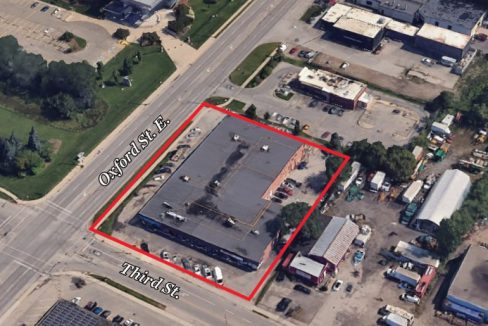 Oxford St. E. - 1761, Unit 4-5 - Aerial 01 (Outlined)