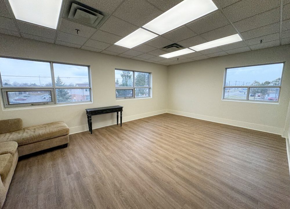 Third St. 600 - 2nd Floor - 09a