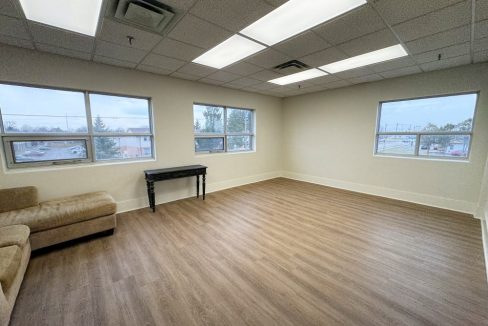 Third St. 600 - 2nd Floor - 09a