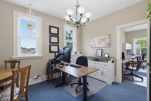 25-25 602 Dufferin Ave