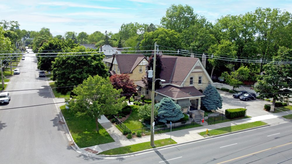 Dufferin Ave. 602 - 2a