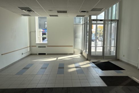 Dundas St. 608 - 5a