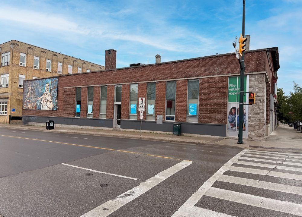 Dundas St. 608 - 9a