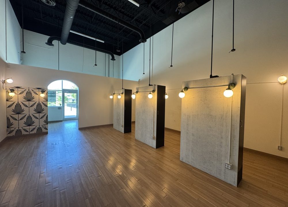 Lakeshore Rd. 1119 - 03