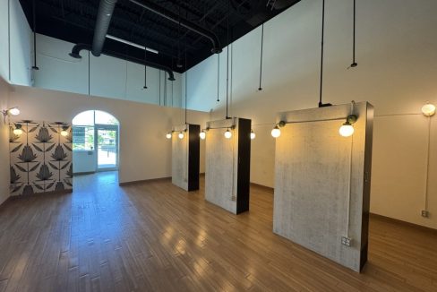 Lakeshore Rd. 1119 - 03