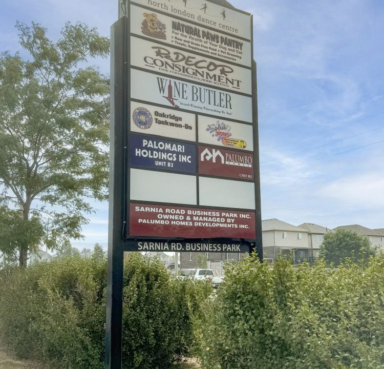 Sarnia Rd. 1055 - 12a