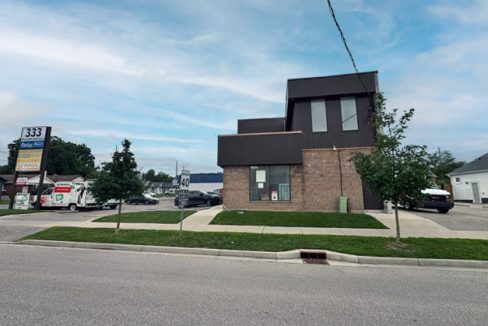 Wharncliffe Rd. S. 333 - 01a