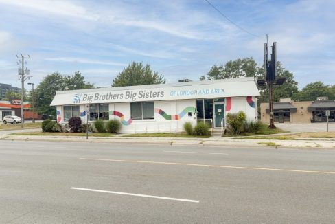 Wharncliffe Rd. S. 405-415 - 05a