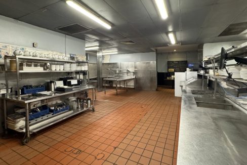 Wellington Rd. S. 1160 - 039a