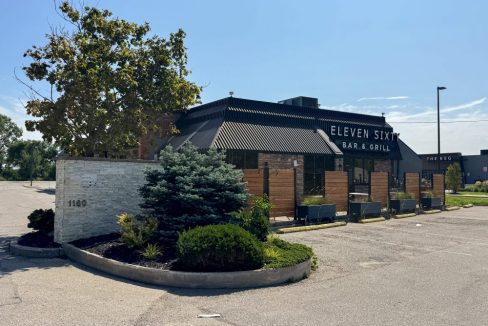 Wellington Rd. S. 1160 - 078a